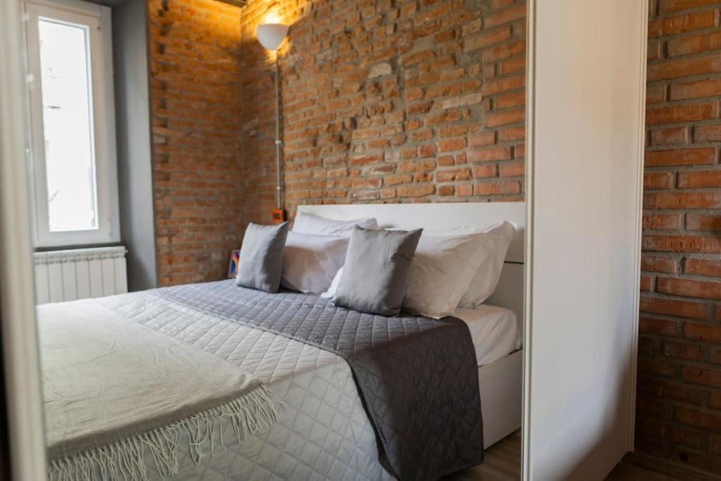 Canonica Brick Apartment Milan Exterior photo